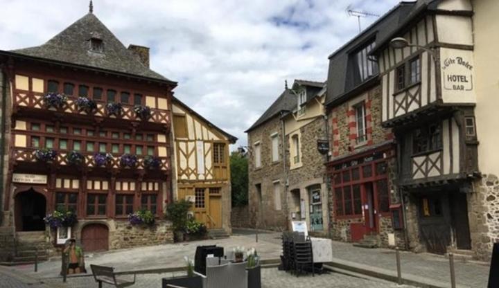 Perle Rare, Appartement Paisible Et Cosy Lamballe Exterior foto